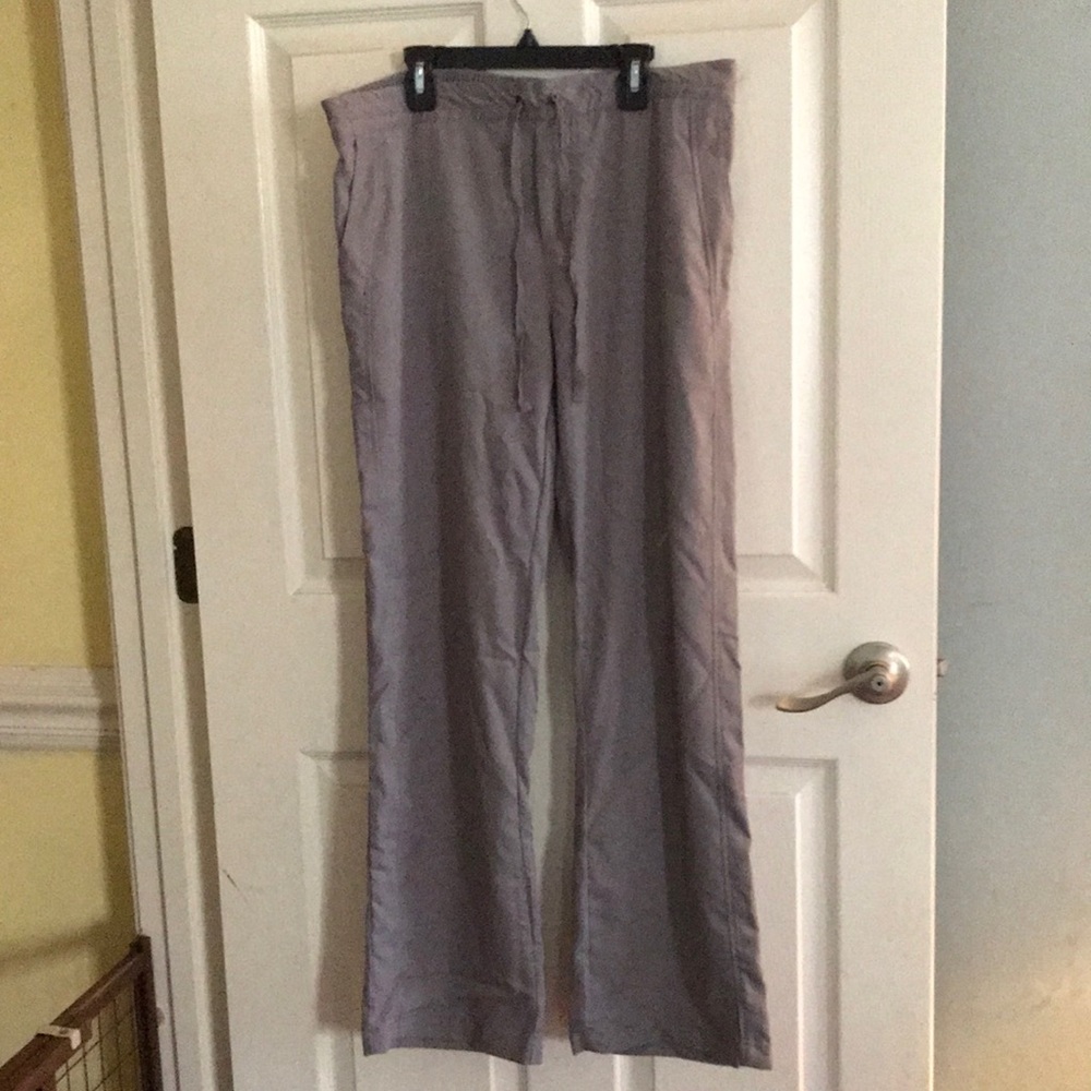 Scrub set
